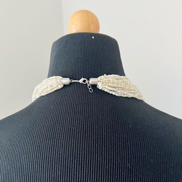 WHITE MULTISTRAND SEED BEAD NECKLACE - Picture 3 of 3